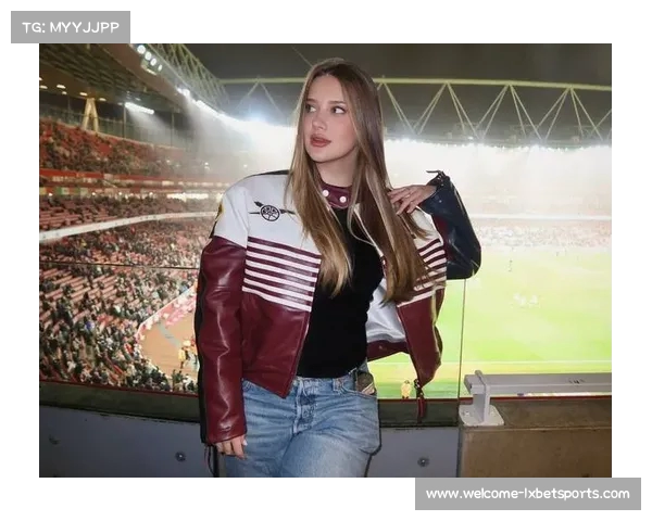 卡里乌斯女友社交媒体美照透视完美曲线吸引众人目光