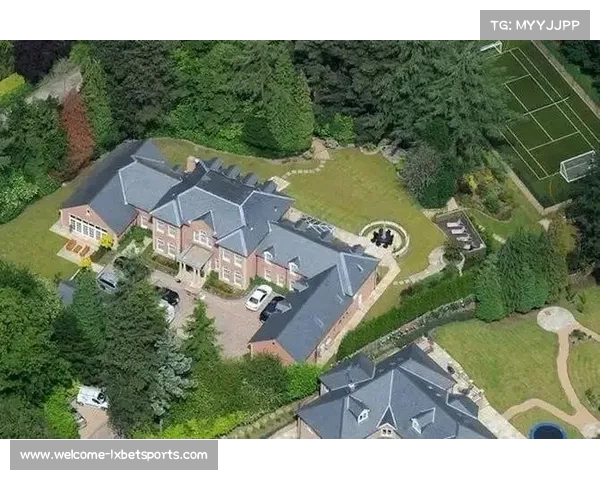 鲁尼全新豪宅震撼曝光 占地242亩价值1.8亿引发关注