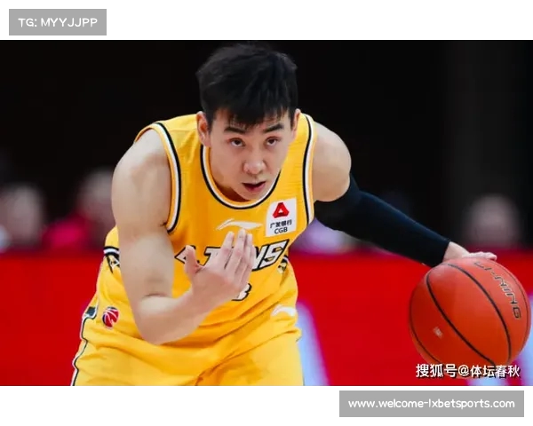 蓝军功勋主帅与核心球员面对面交流感动车迷的精彩瞬间